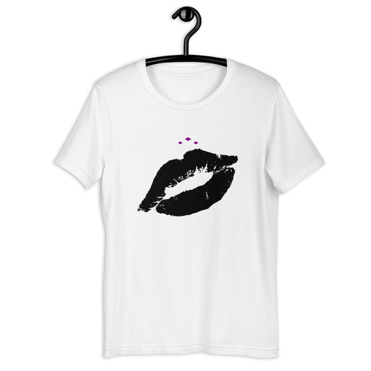 Kiss Me | Black On White