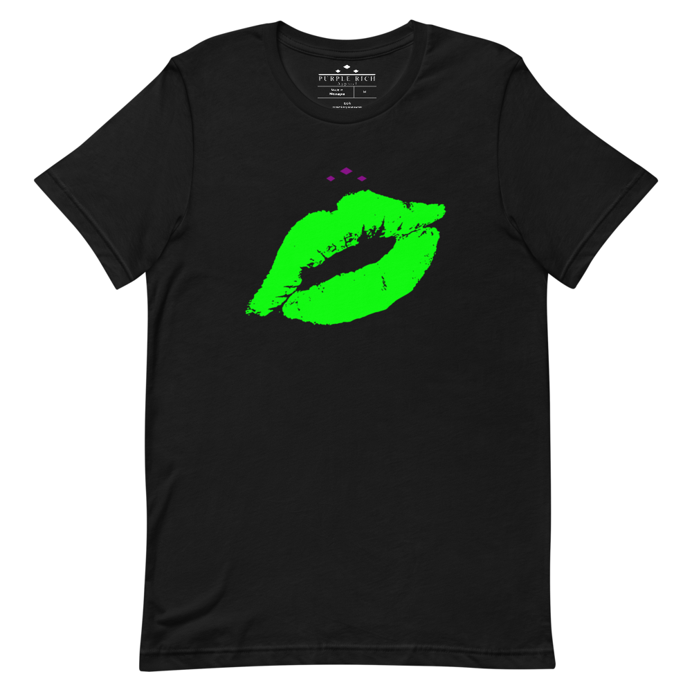 Kiss Me | Green on Black