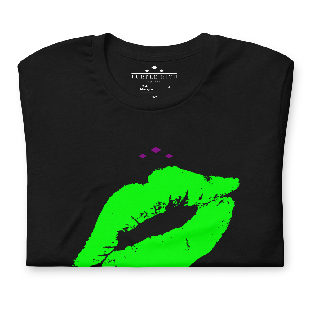 Kiss Me | Green on Black